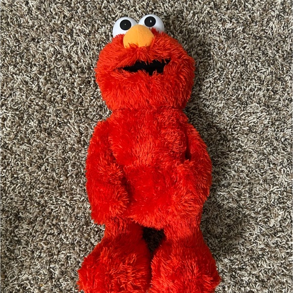 Vintage Tickle Me Elmo Doll, working, 6 AA batteries not included, no box, EUC - Picture 4 of 8